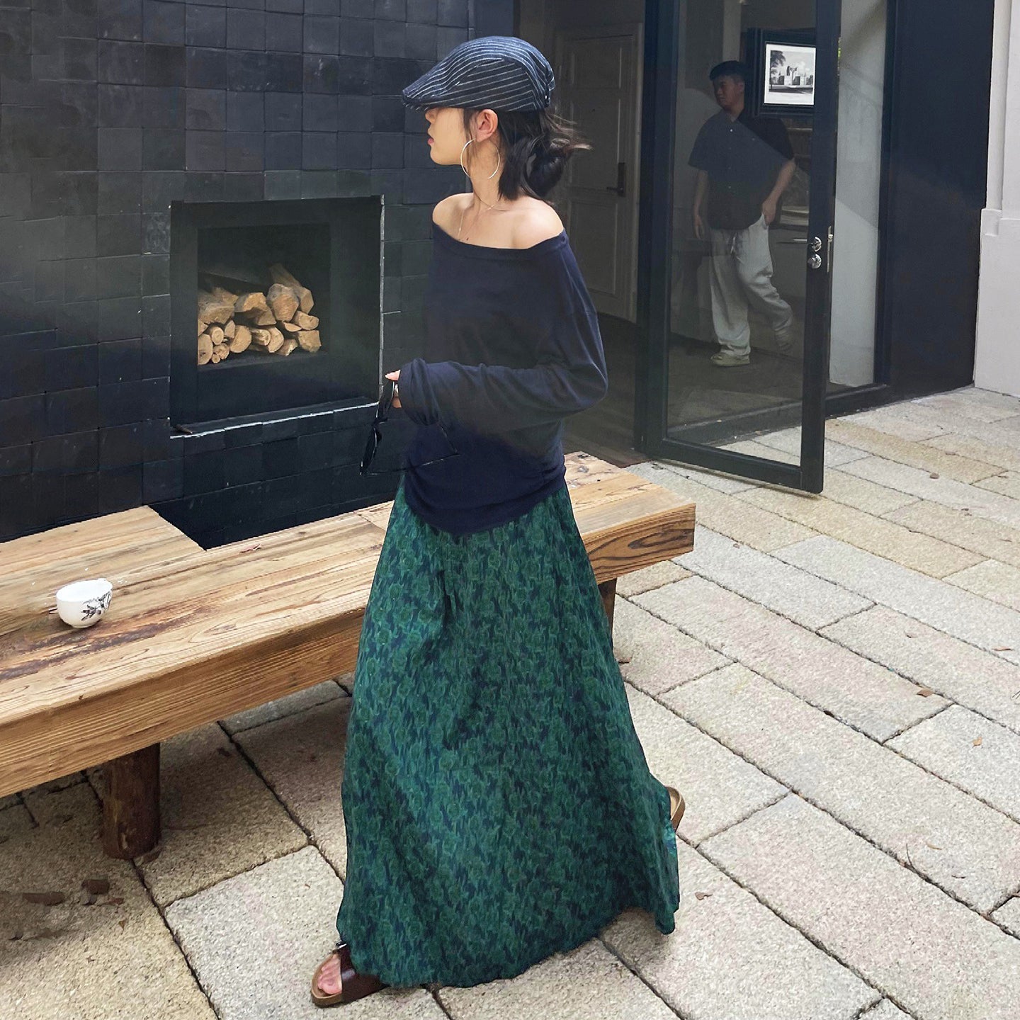 【ボトムス】レトロ風 スカート 初秋新作 ハイウエスト スリム見え 花柄ストレートスカート ドレープ感 スリット入り【SHシリーズ】