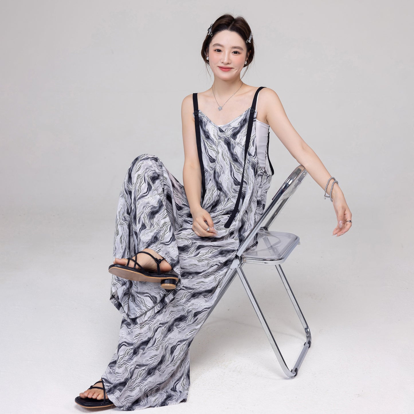 【ボトムス】ハイエンドレトロ感 水波模様グラデーションサロペット ゆったりVネック オールインワン 夏新作【SHシリーズ】