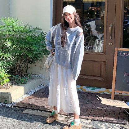 2点セット！【セットアップ】グレー オフショルダーフーディー + スカート 上下セット レディース 春秋 韓国系 ゆるふわ風 【JZシリーズ】