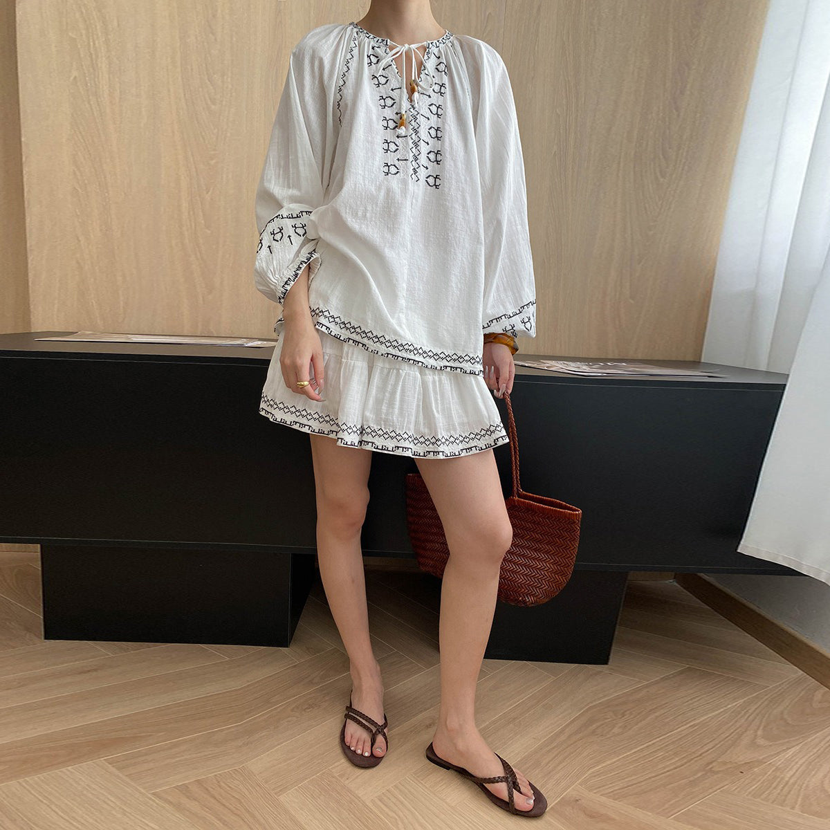 2点セット!【セットアップ】初秋新作 民族風刺繍トップス ブラウス＋ミニスカート 上下セット｜ゆったりシルエット レディース【SHシリーズ】