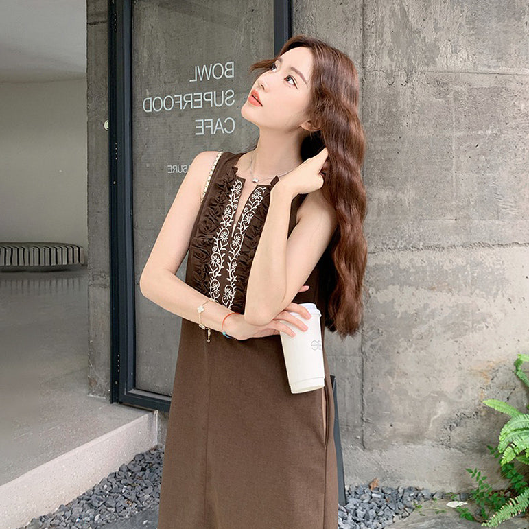 【ワンピース】映え感抜群 フリンジ×刺繍 ノースリーブボヘミアンワンピース 体型カバーも叶うリゾートスタイル【JZシリーズ】