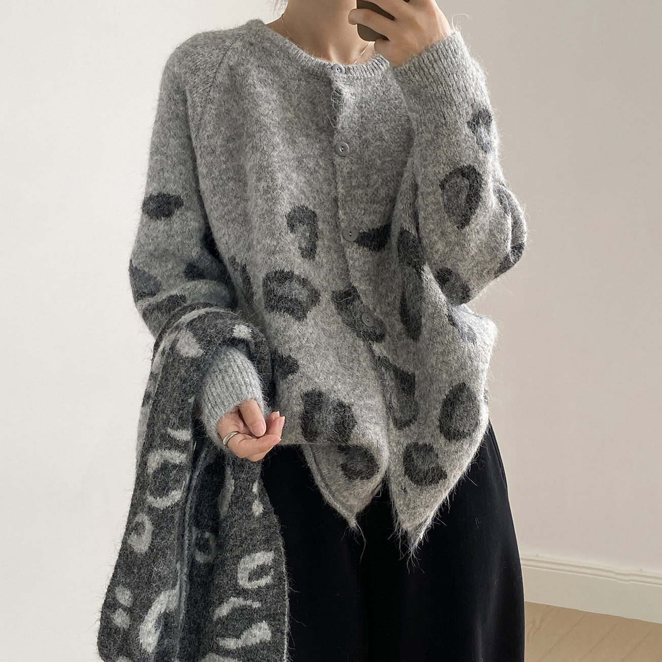 【トップス】ゆるニット レオパード柄カーディガン マフラー付き 秋冬 暖かい おしゃれ レディース【JZシリーズ】