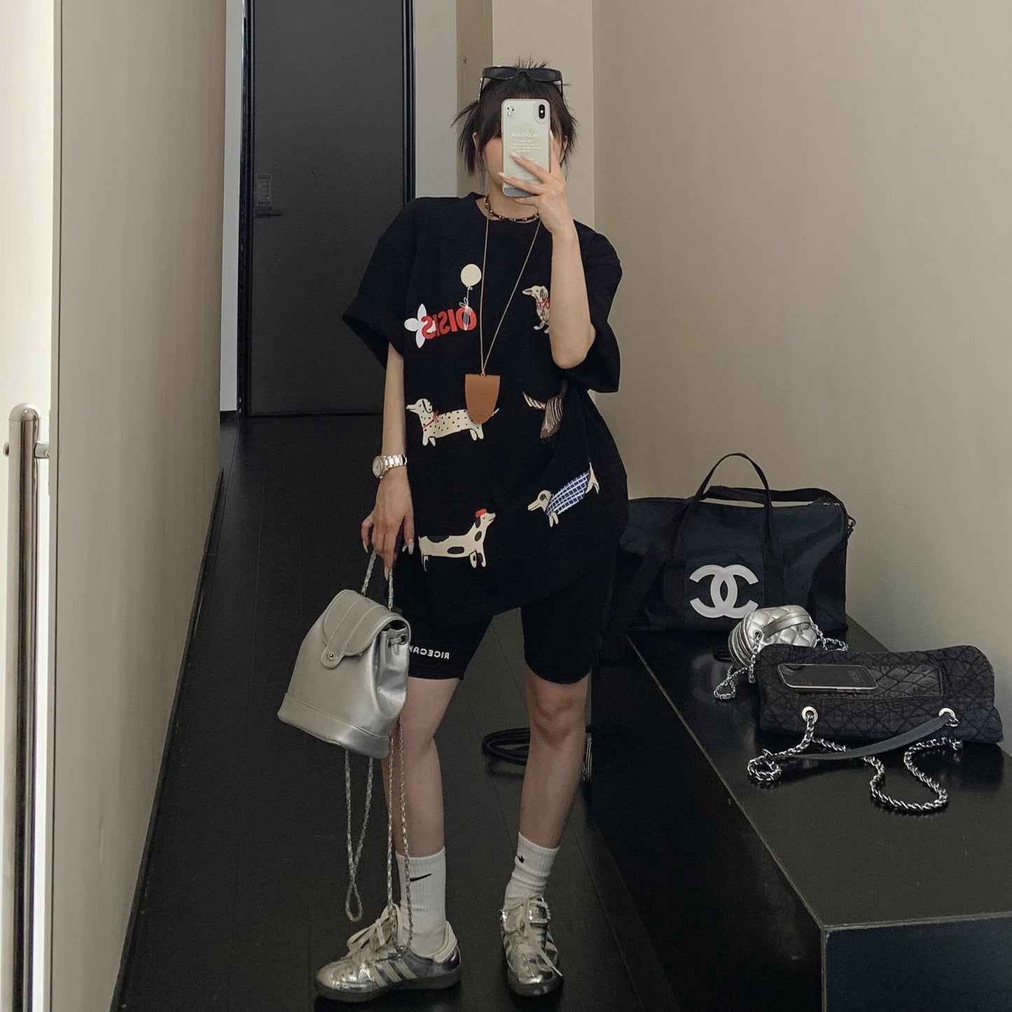 【トップス】【10～15日内発送】夏新作 個性派デザイン 綿100％ おしゃれ犬プリント 半袖Tシャツ【FCシリーズ】