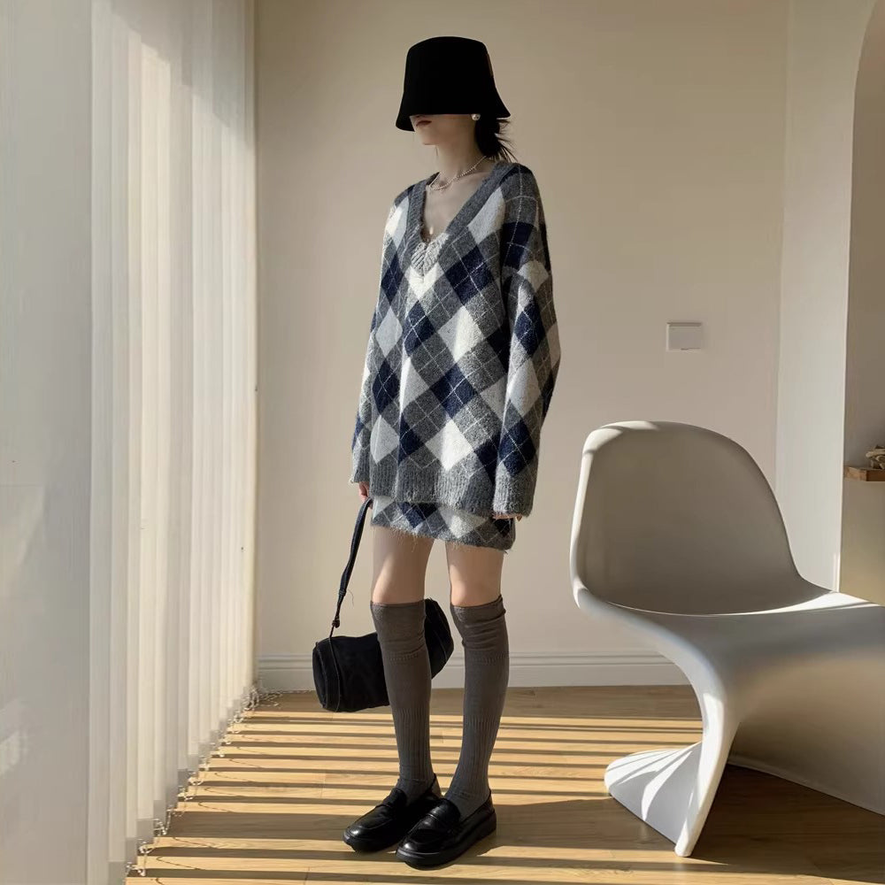 【セットアップ】Vネック プルオーバー ダメージ加工 ゆったり レトロ ダイヤ柄 ニット + Aライン ニットミニスカート 上下セット【JZシリーズ】