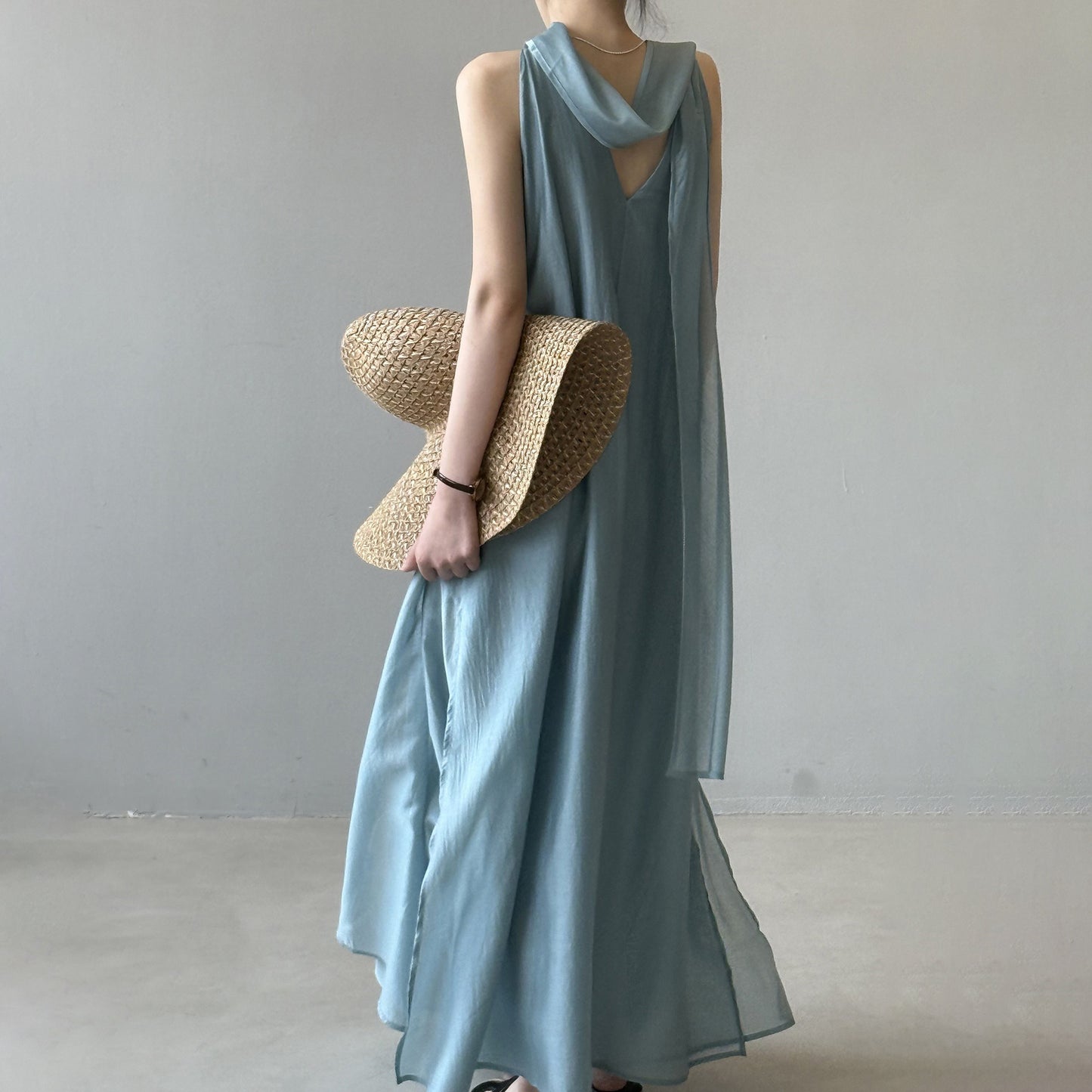 👉 翌日発送⚡在庫限り！【ワンピース】夏新作 フレンチエレガンス テンセル素材 リボンタイ ネックホルター ゆったり ノースリーブワンピース【JZシリーズ】