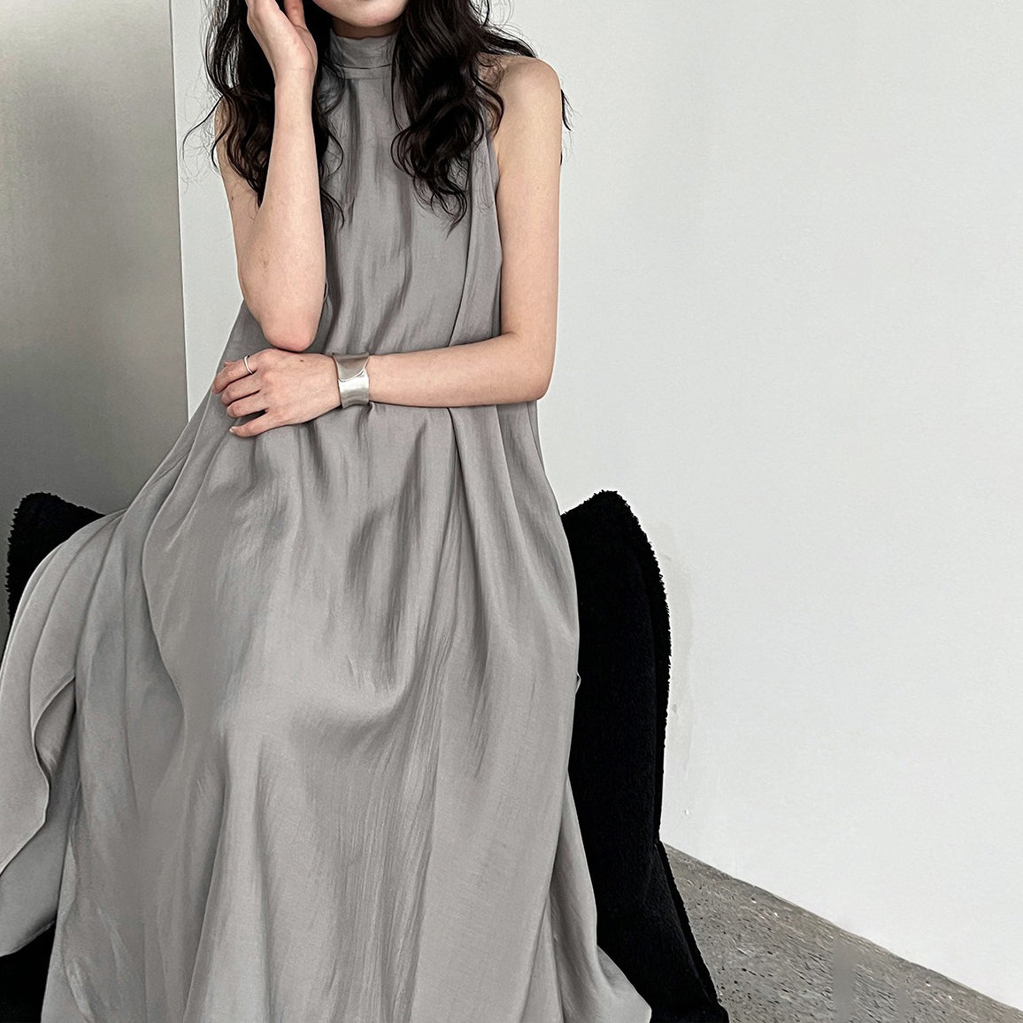 [洋裝] 夏季新品：法式時尚天絲飄帶無袖洋裝 |奢華度假風單品【SN系列】 