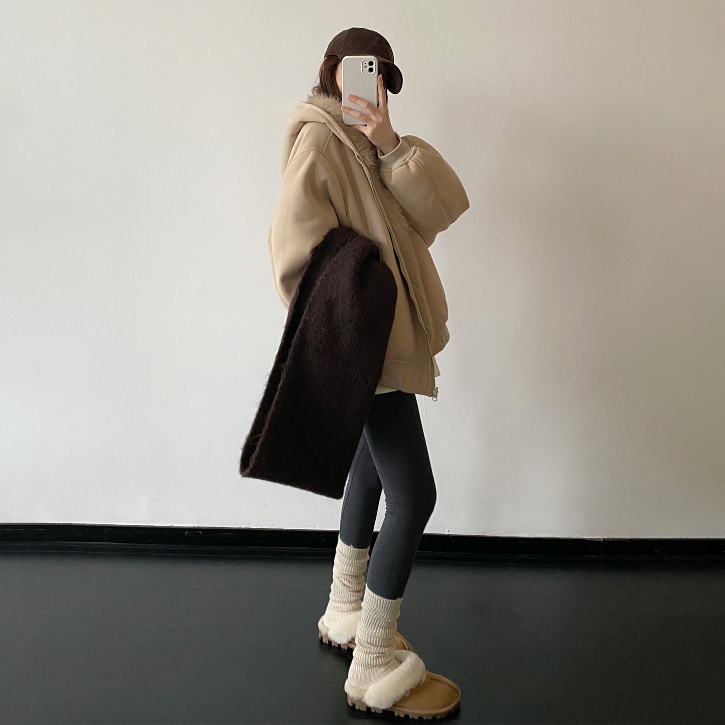 【アウター】リバーシブル フェイクファー 暖かい フード付き 中綿ジャケット 秋冬 綿入れコート【FCシリーズ】