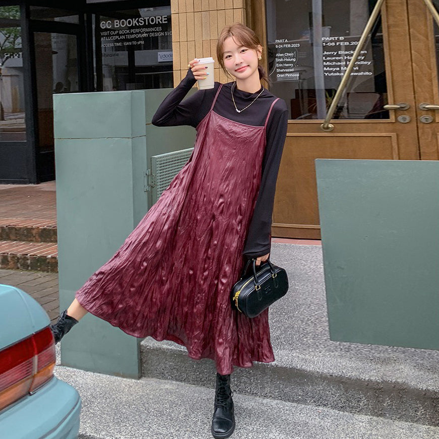 2点セット！【セットアップ】アンコーラレッド フェイクレザーキャミワンピース＋インナートップス セット 上品で個性的なスタイル【JZシリーズ】