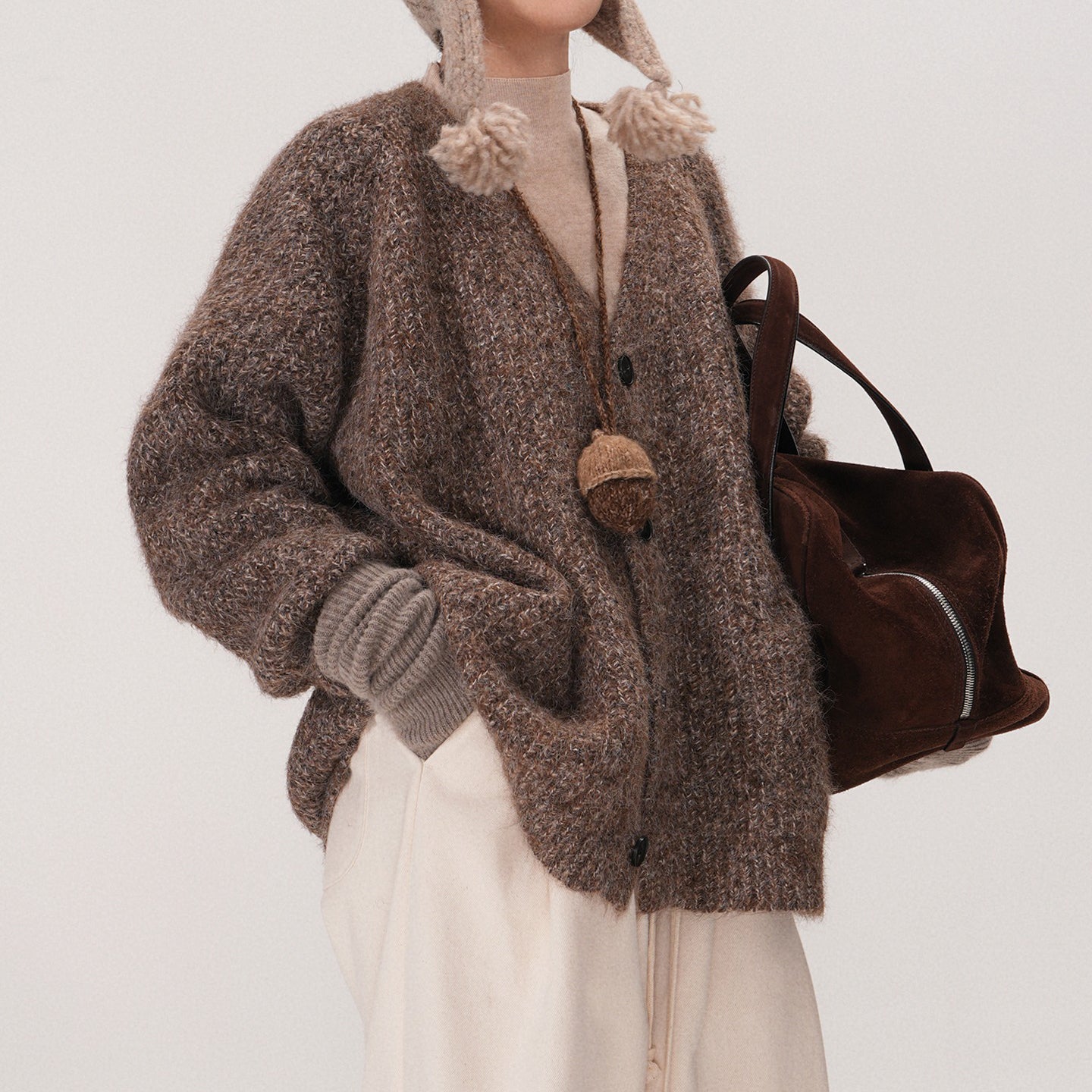 【アウター】秋らしいヘーゼルブラウンカラー♡ ミックス糸Vネックカーディガン ゆったりシルエットで大人可愛い雰囲気【JZシリーズ】【25~30日内発送】