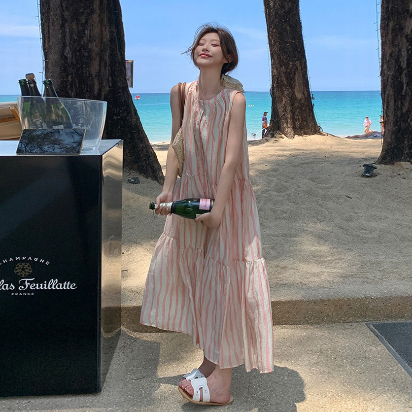 【ワンピース】夏 アート感 都市リゾート風 ピンクストライプ ノースリーブワンピース【SHシリーズ】