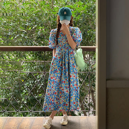 【ワンピース】フレンチ別注感 ブルー小花柄 Vネック パフスリーブ ゆったり半袖ワンピース【SHシリーズ】