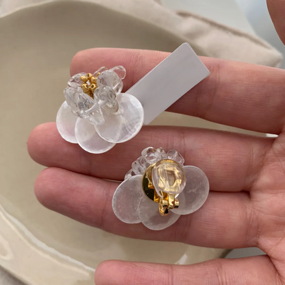 【グッズ】【💎ミストフラワー】ハンドメイド 天然ホワイトクリスタル 天然シェル フレンチロマンティック ピアス / イヤリング 【JZシリーズ】