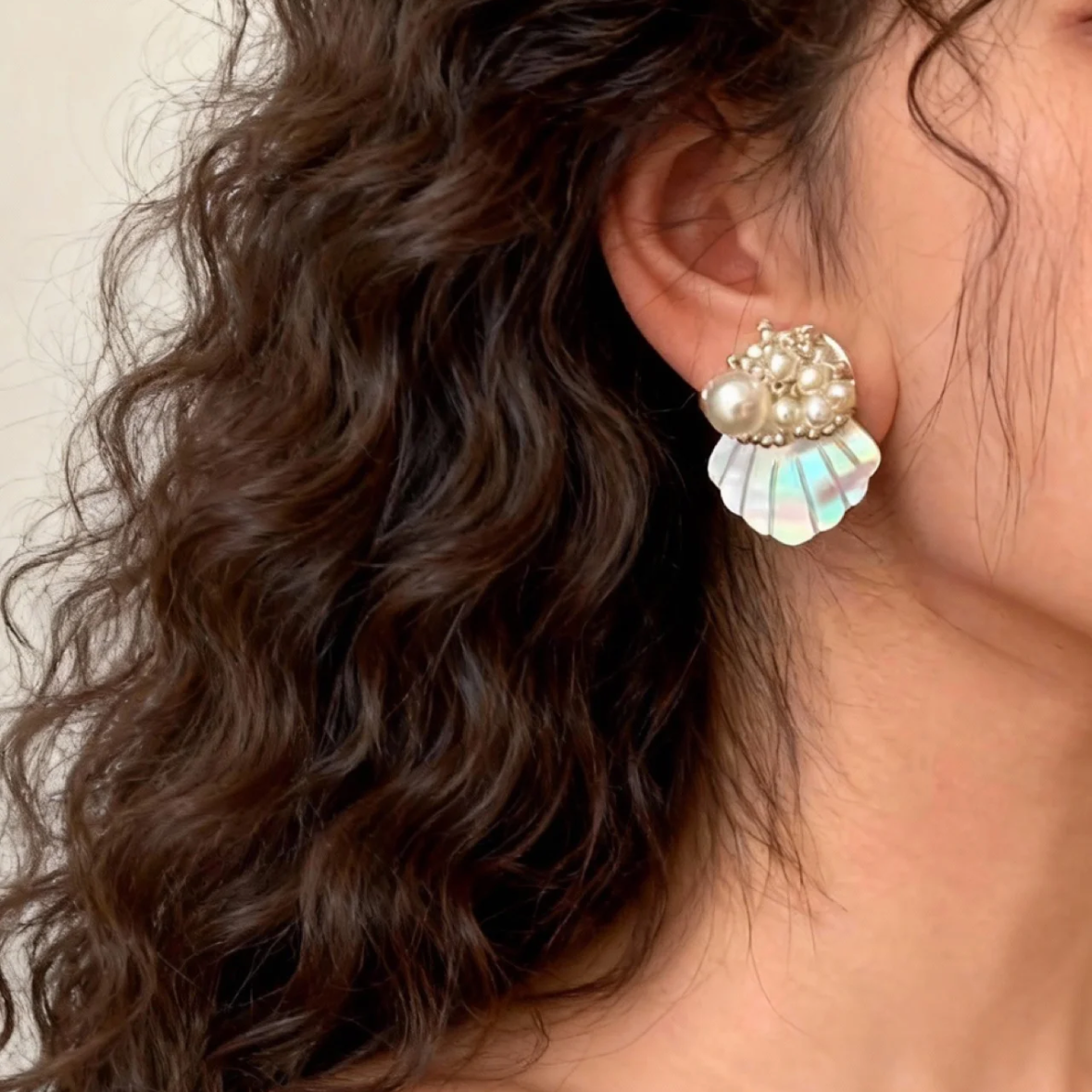 【グッズ】【🌊マーメイドパーティー】天然シェル ハンドメイドビーズ 個性的なギフト 軽奢ヴィンテージ風 ピアス / イヤリング 【JZシリーズ】