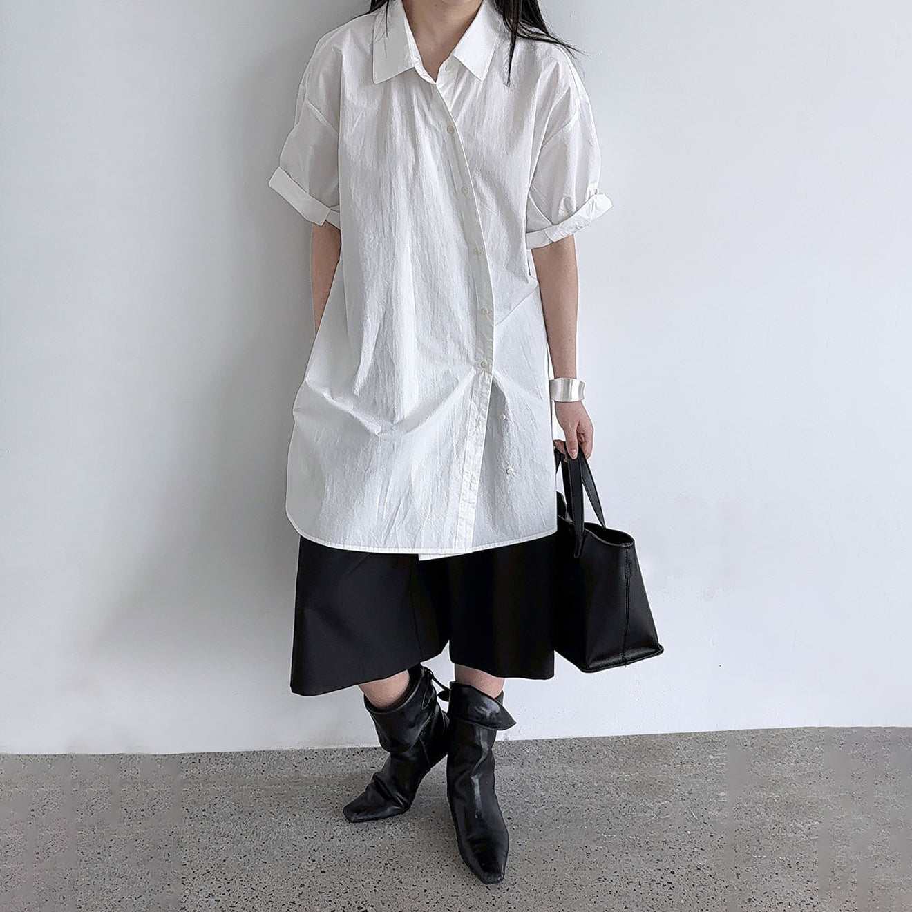 【トップス】韓国風 デザイン性 ウエストベルト付き シャツ レディース 夏新作 ウエストマーク 半袖 トップス【SNシリーズ】