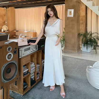 【ワンピース】Vネック サテンワンピース 夏新作 ノースリーブ デザイン感 ウエストマーク 紐付き ドレープ ロング丈 レディース【JZシリーズ】