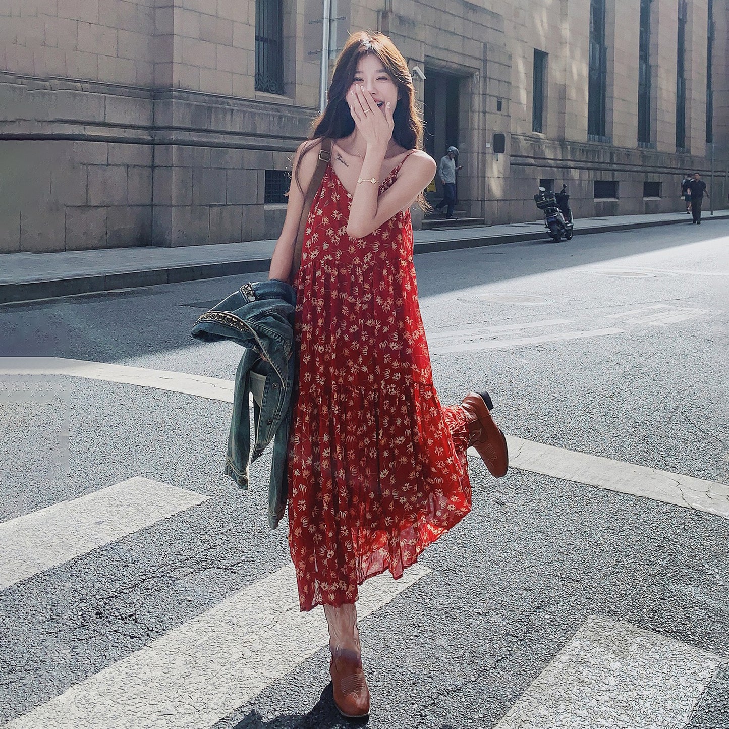 【セットアップ】ボヘミアン風 ウォッシュド加工 デニムジャケット＋ノースリーブワンピース 春秋 フレンチ 花柄 2点セット【SHシリーズ】