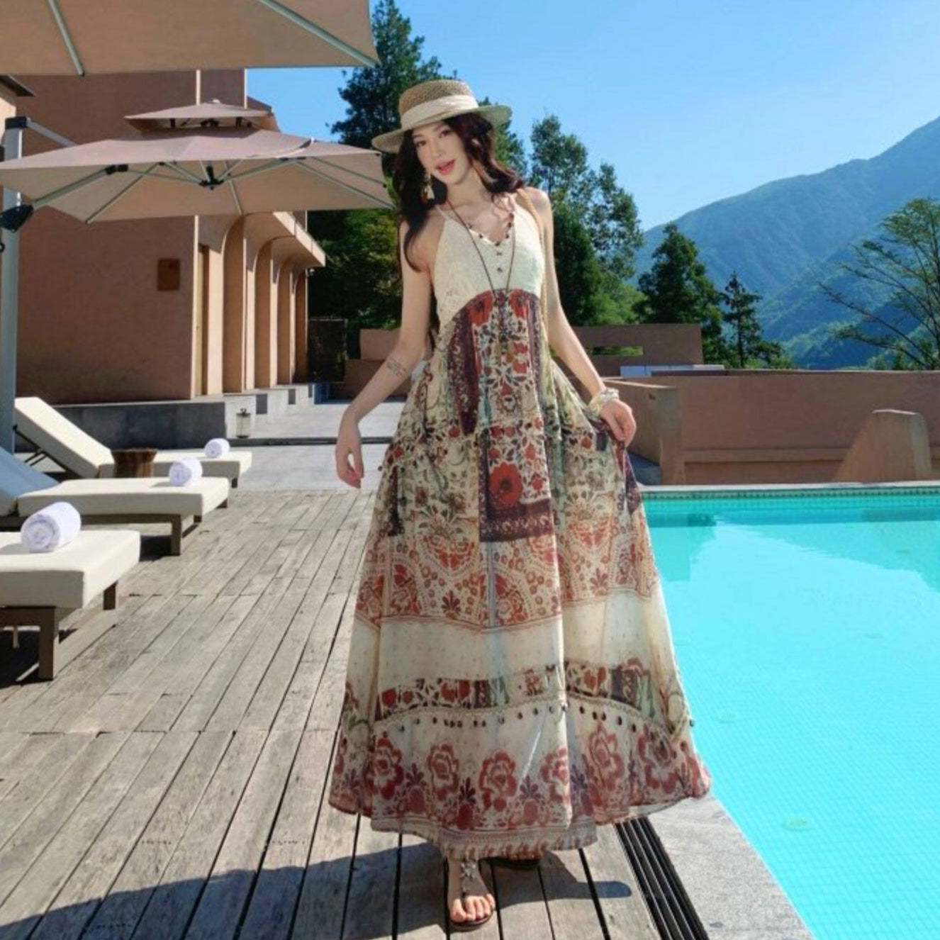 【ワンピース】エスニックボヘミアン風 花柄キャミワンピース Vネック ロング丈 海辺&旅行コーデ バカンスドレス【SHシリーズ】