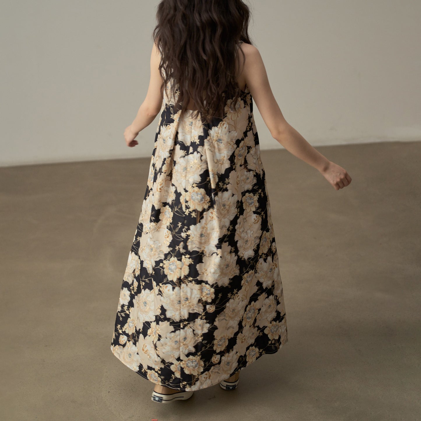 【ワンピース】フレンチレトロ 刺繍プリント 気質キャミワンピース ミモレ丈 ノースリーブワンピース【SHシリーズ】【JZシリーズ】