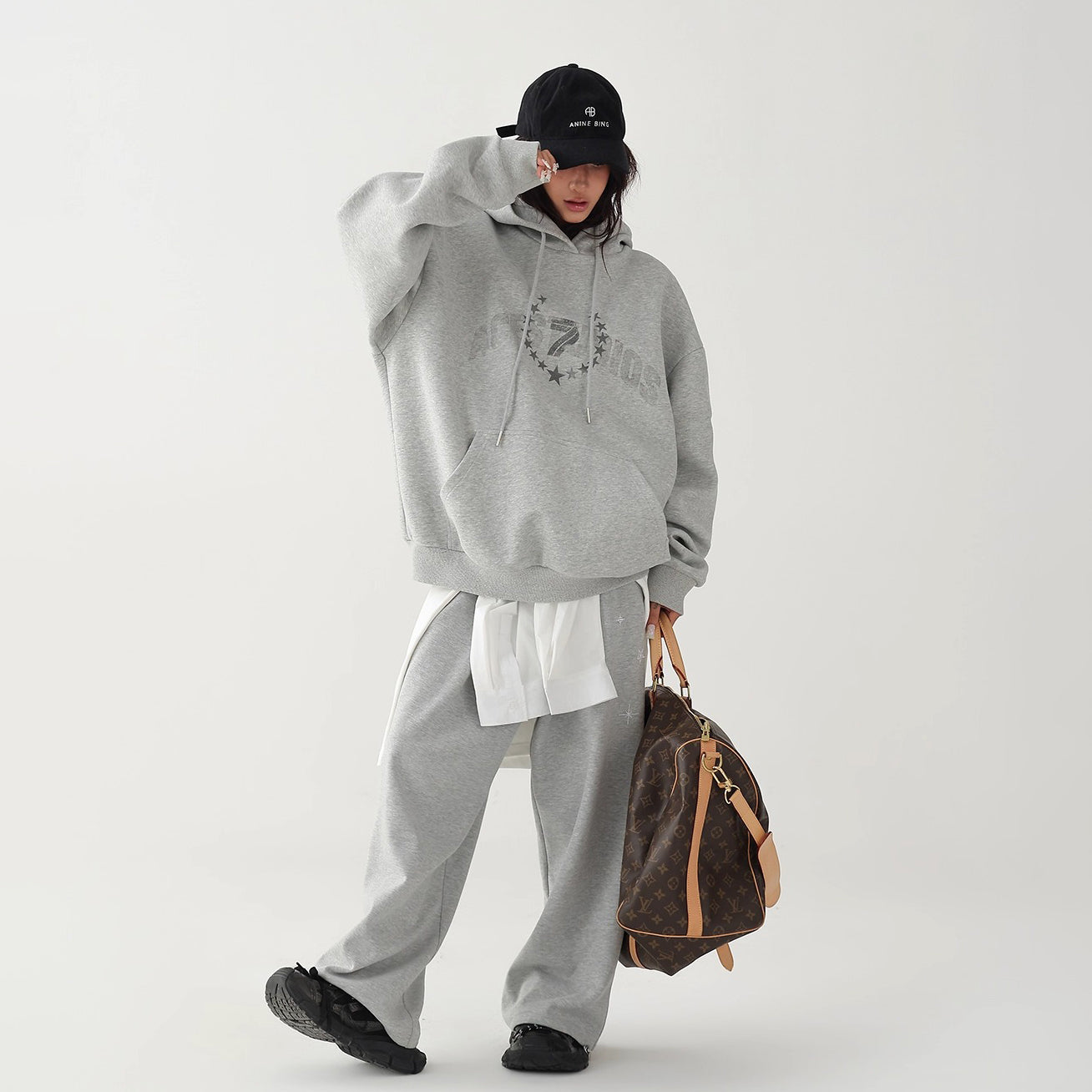 【トップス】秋冬新作 高見えロゴ×ゆるシルエット 体型カバー フード付きパーカー【FCシリーズ】