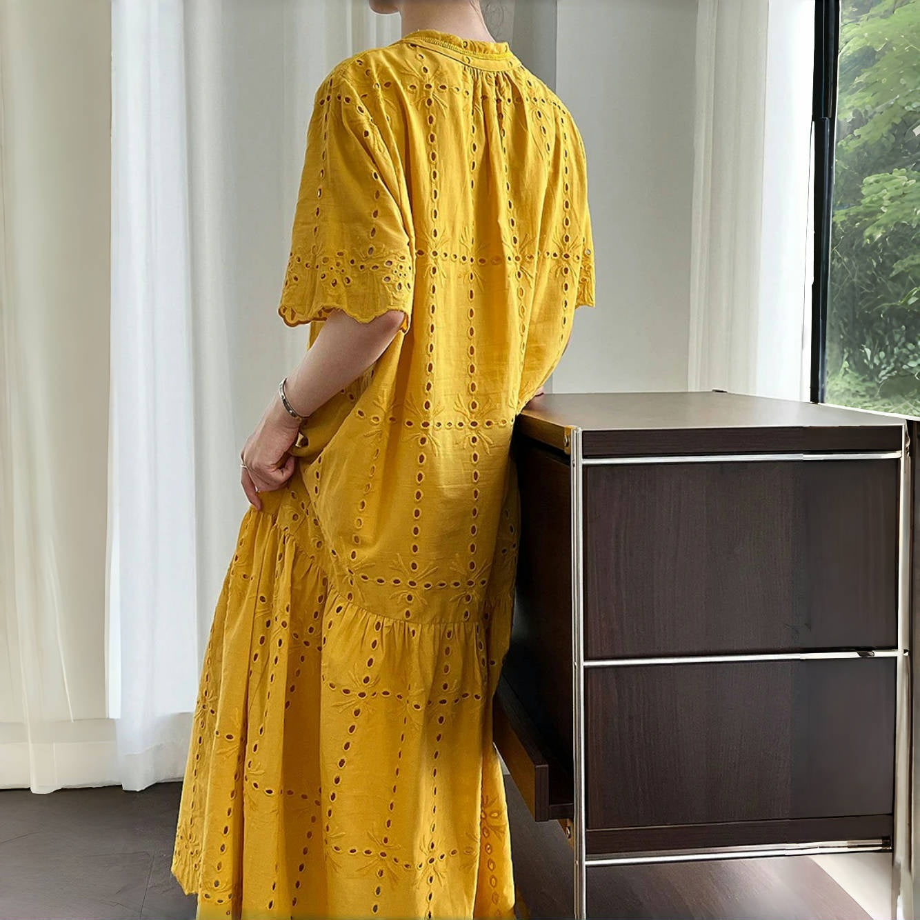 【ワンピース】夏 透かし彫り レース 刺繍 Vネック 半袖 ワンピース【SNシリーズ】