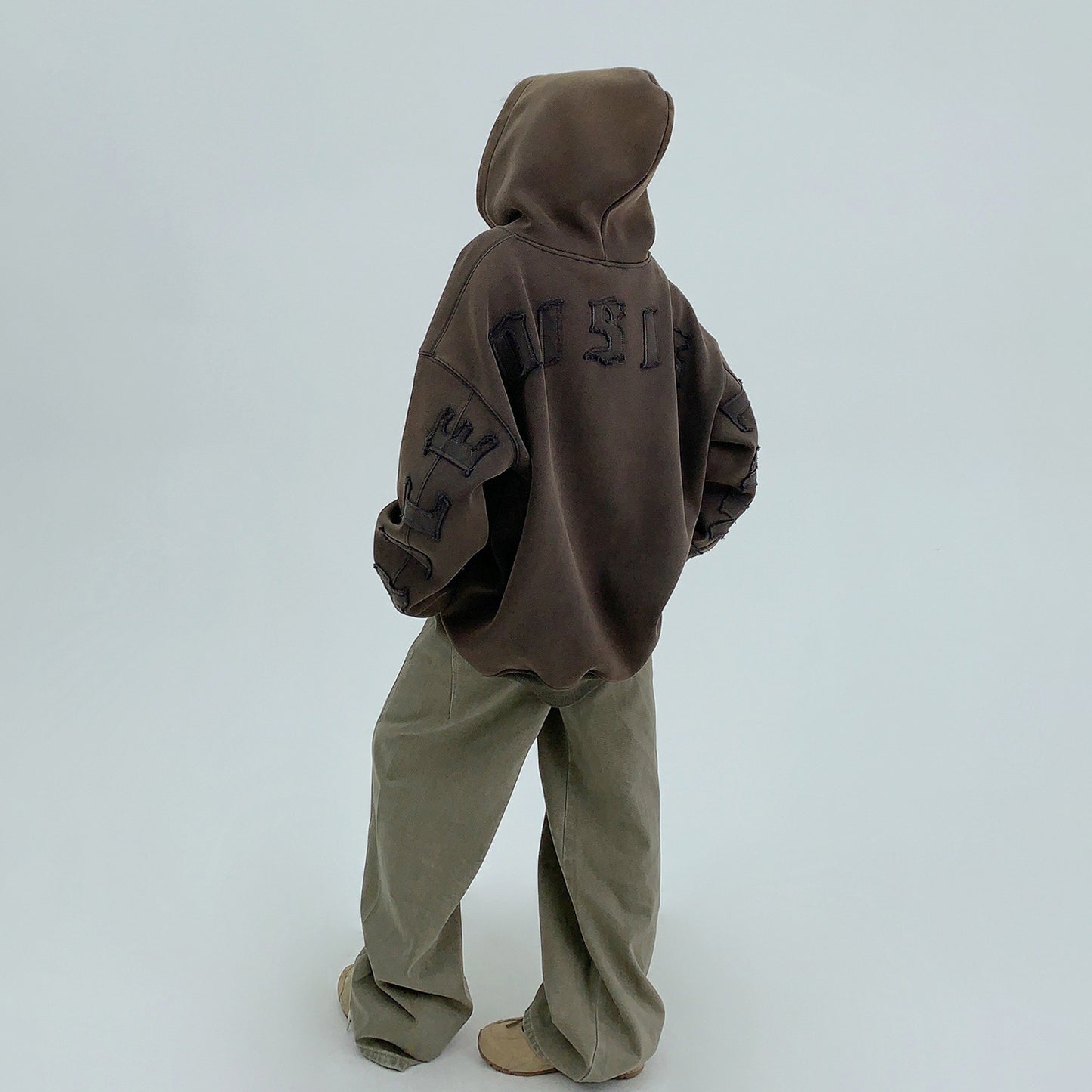 【トップス】🖤ヴィンテージ風パッチ刺繍 裏起毛 フーディ レディース 秋冬新作 パーカー【FCシリーズ】