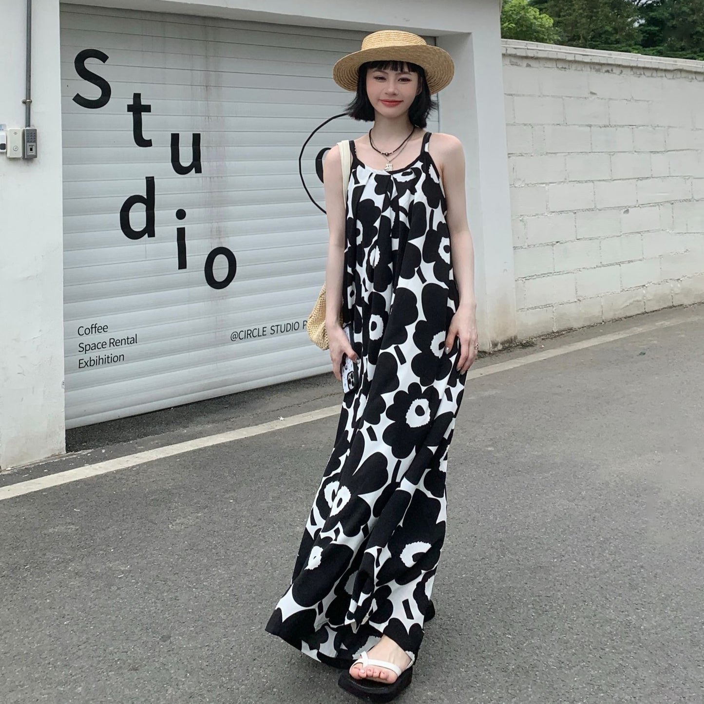 【ボトムス】トレンドレトロ オーバーサイズ 大きな花びら柄 オールインワン【SHシリーズ】
