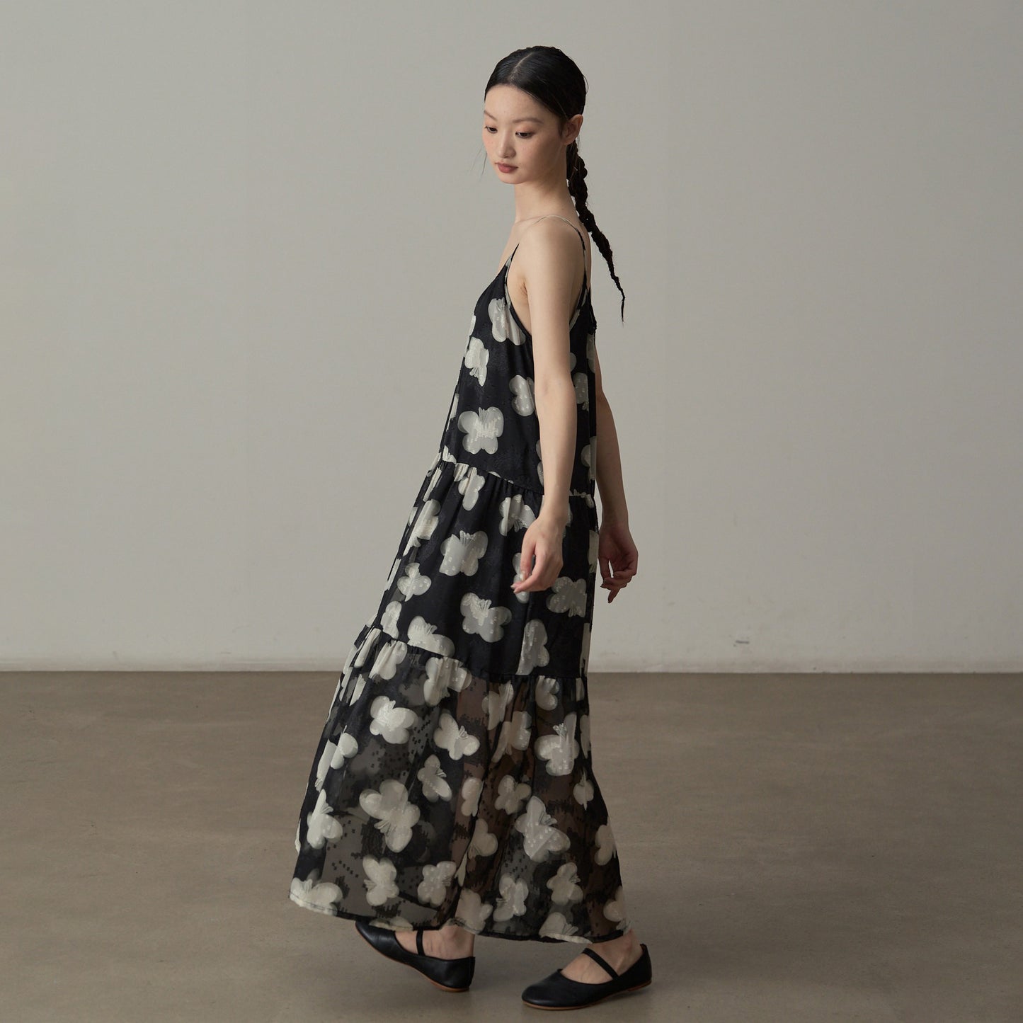 【ワンピース】フレンチレトロ風 花柄ノースリーブワンピース ゆったり体型カバー 休日リゾートコーデに【SHシリーズ】