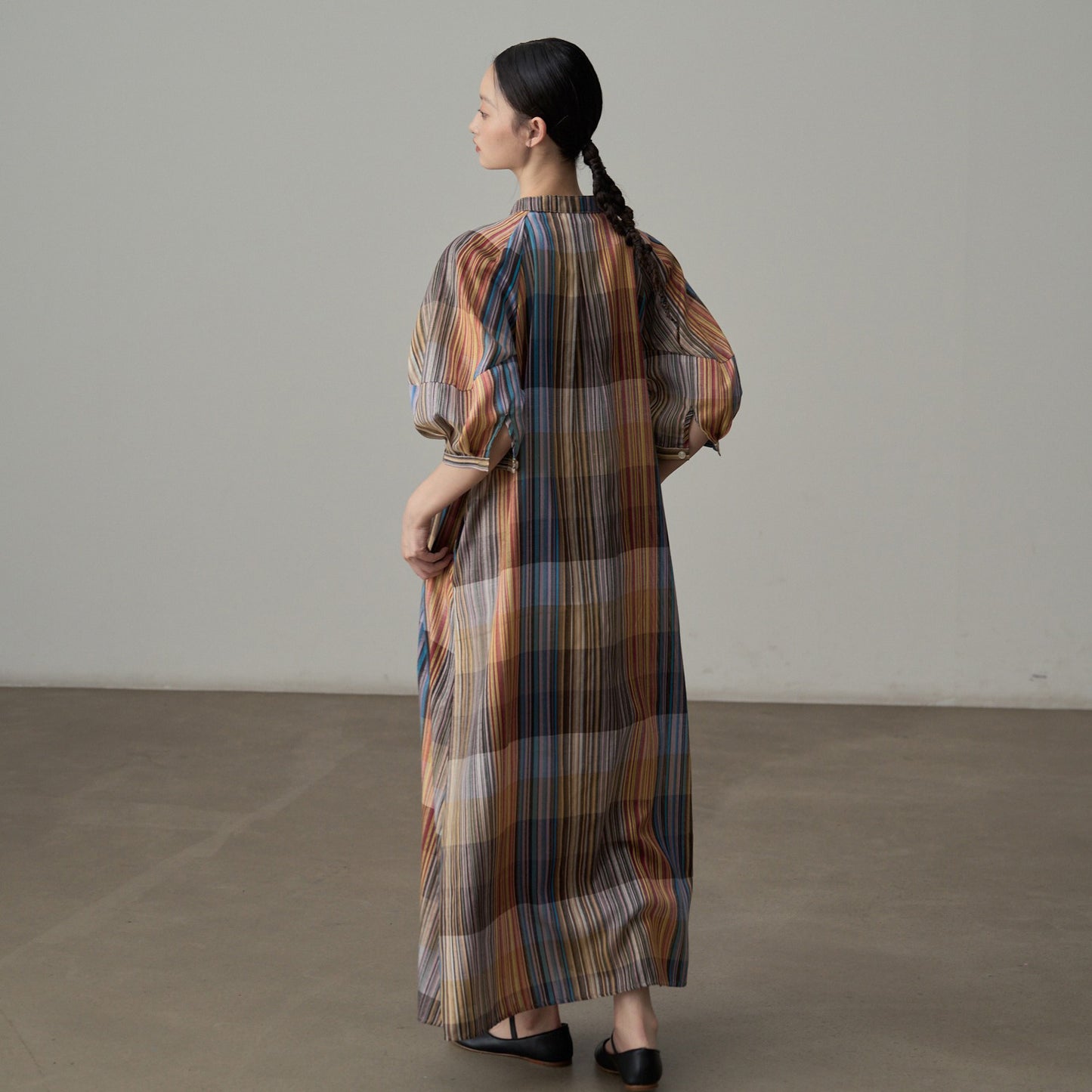 【ワンピース】フレンチリゾート風 チェック柄ロングシャツワンピース 半袖 ゆったりシルエット【SHシリーズ】