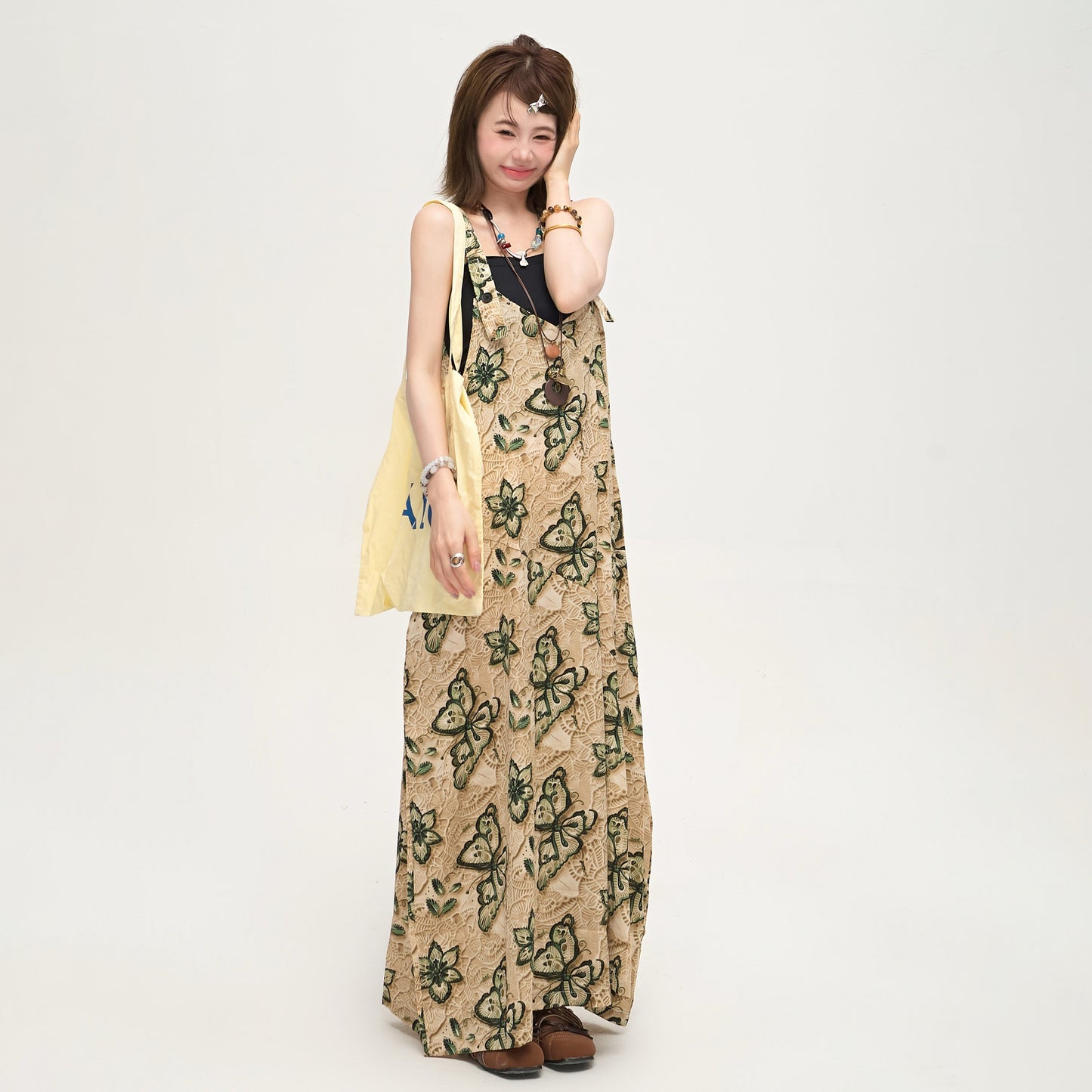 【ボトムス】ゆったりルーズ感 オーバーサイズ Vネック オールインワン 夏新作 バタフライプリント サロペット【SHシリーズ】