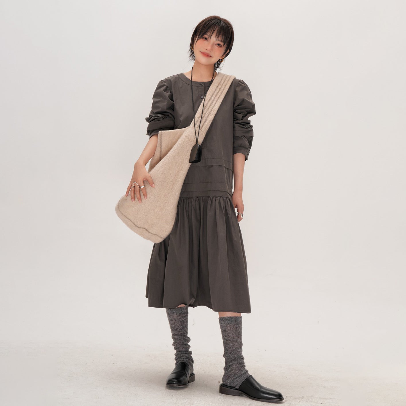 【ワンピース】レディース ゆったり 体型カバー 大きめサイズ ミディアムロング 長袖 シャツワンピース デザイン感 上品 秋【JZシリーズ】