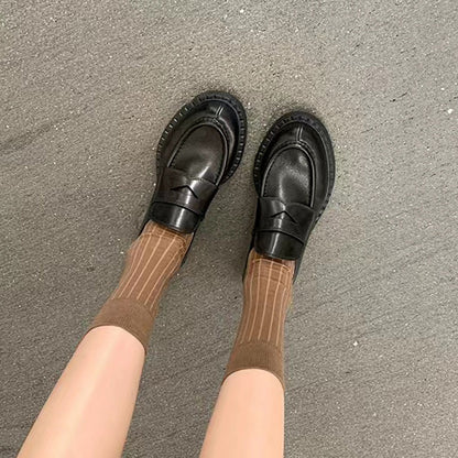 【シューズ】秋新作 イギリス風 ヴィンテージ シューズ レディース 丸トゥ ソフトレザー 太ヒール ローファーパンプス