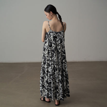 【ワンピース】フレンチシックなモノクロ花柄ワンピース ノースリーブ ゆる可愛スリム見えデザイン【SHシリーズ】