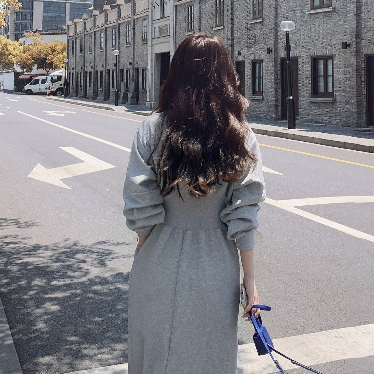 【ワンピース】ブルー丸首スウェットワンピース レディース 春秋新作 韓国風 ゆったり 気質 ウエストマーク 長袖ワンピース【JZシリーズ】