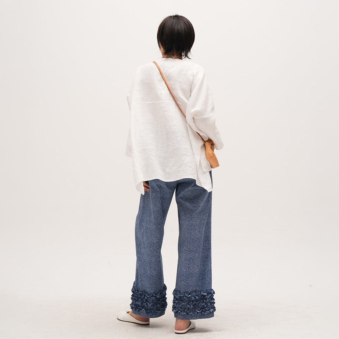 【トップス】天然高密度リネン ゆったりシルエット プルオーバーシャツ 夏用 薄手 大きいサイズ 長袖ブラウス【JZシリーズ】