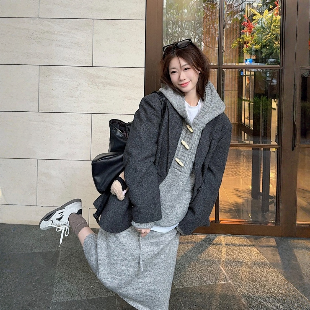 【60%OFF⭐️早い者勝ち】【セットアップ】リラックス感 トグルボタン プルオーバー フード付きニット + スカート 2点上下セット【JZシリーズ】