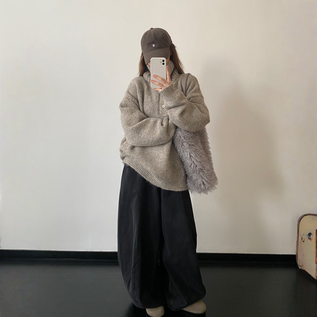 【トップス】ボタン装飾 ハイネック プルオーバ ニット セーター 【FCシリーズ】