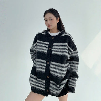 【トップス】クルーネック ボーダー リラックス感  ボタン付き セーター 【FCシリーズ】