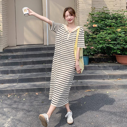 【ワンピース】透かし編みフード付きニットストライプ 半袖ワンピース レディース 夏 学院風 韓国風コーデ 【SHシリーズ】