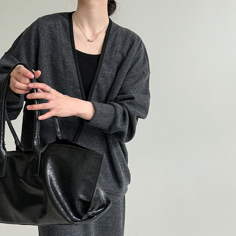 【セットアップ】ふんわりウール斜めボタン切り替えトップス＋ハイウエストスカート 上下セット【JZシリーズ】