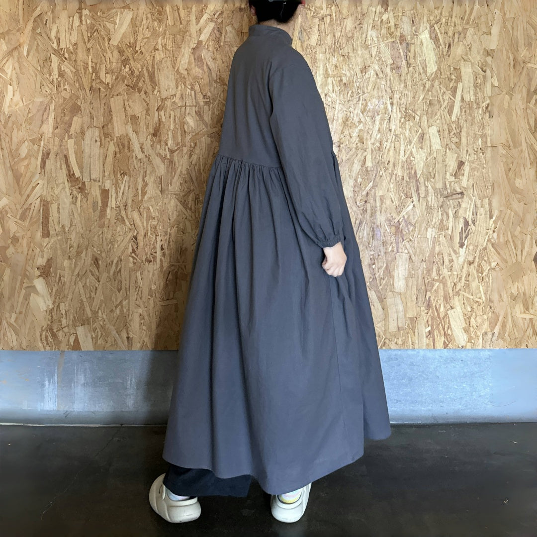 【24AW】【ワンピース】立襟 ボタン付き 長袖ワンピース