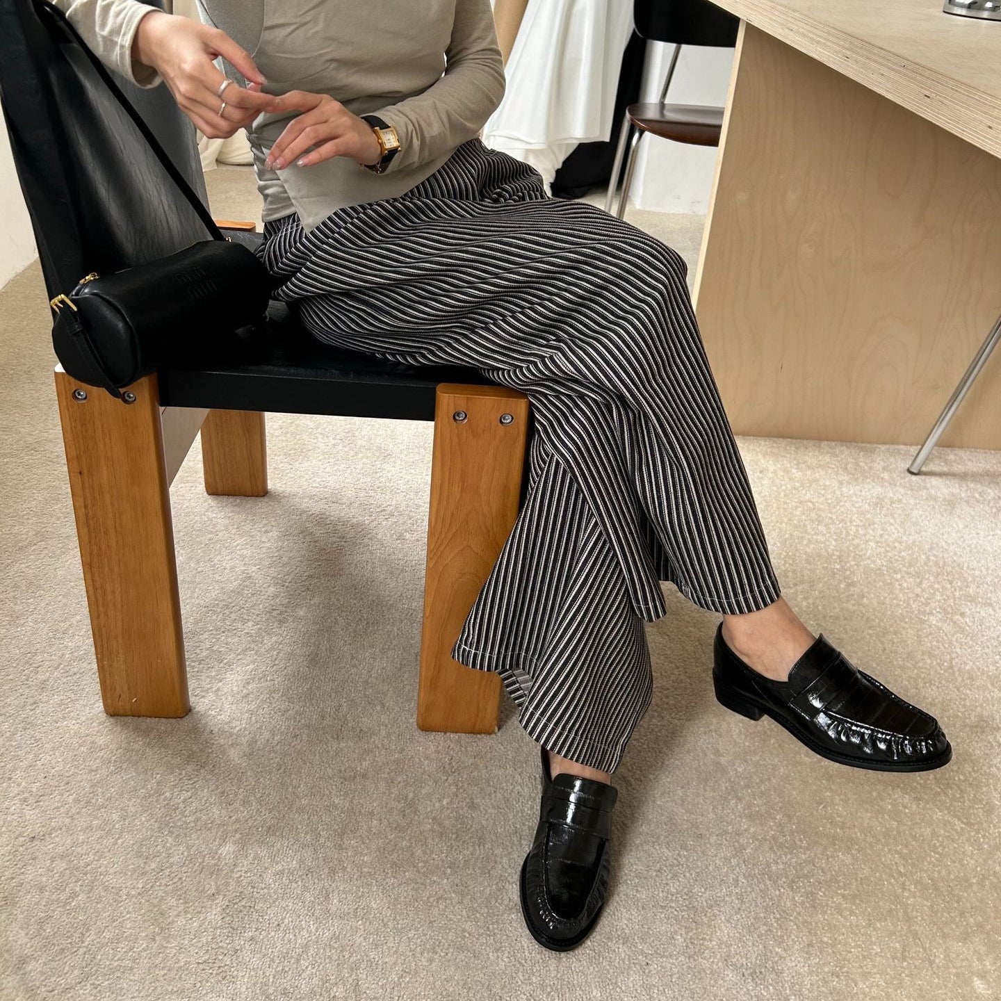 【シューズ】ヴィンテージ 太ヒール プリーツ ワンストラップ ローファー パンプス