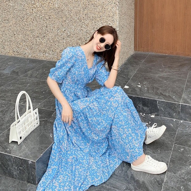 【ワンピース】【10～15日内発送】夏新作 フレンチ風 高級感 Vネック パフスリーブ フラワープリント 半袖ワンピース【SHシリーズ】