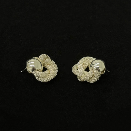 【グッズ】レトロ×ミニマル ツイスト編みデザイン ミニマルなデザイン ピアス 【JZシリーズ】