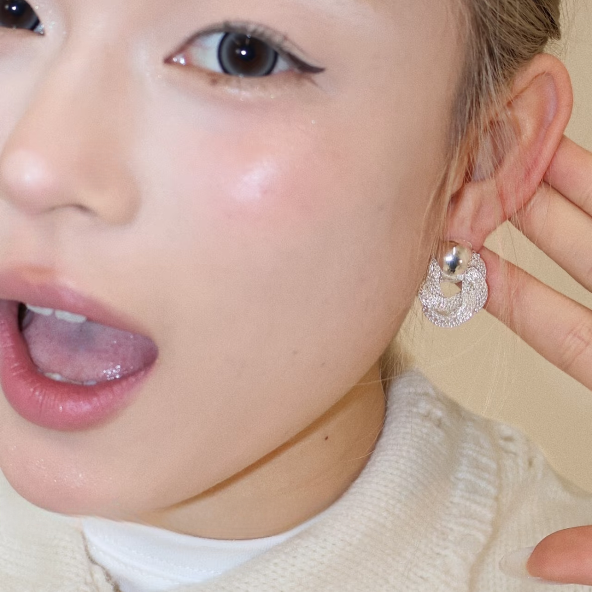 【グッズ】レトロ×ミニマル ツイスト編みデザイン ミニマルなデザイン ピアス 【JZシリーズ】