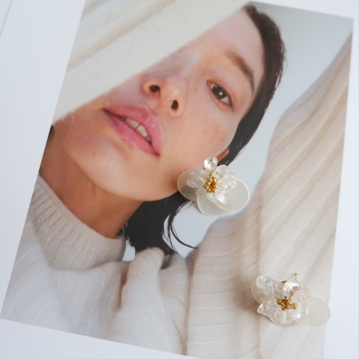 【グッズ】ベルリンの霧 ハンドメイド クリスタル 天然シェル ピアス / イヤリング