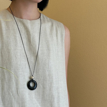 【🎁 B2G1｜先行スタート！】【グッズ】小众スタイル 黒曜石サークルチャーム ロングペンダントネックレス