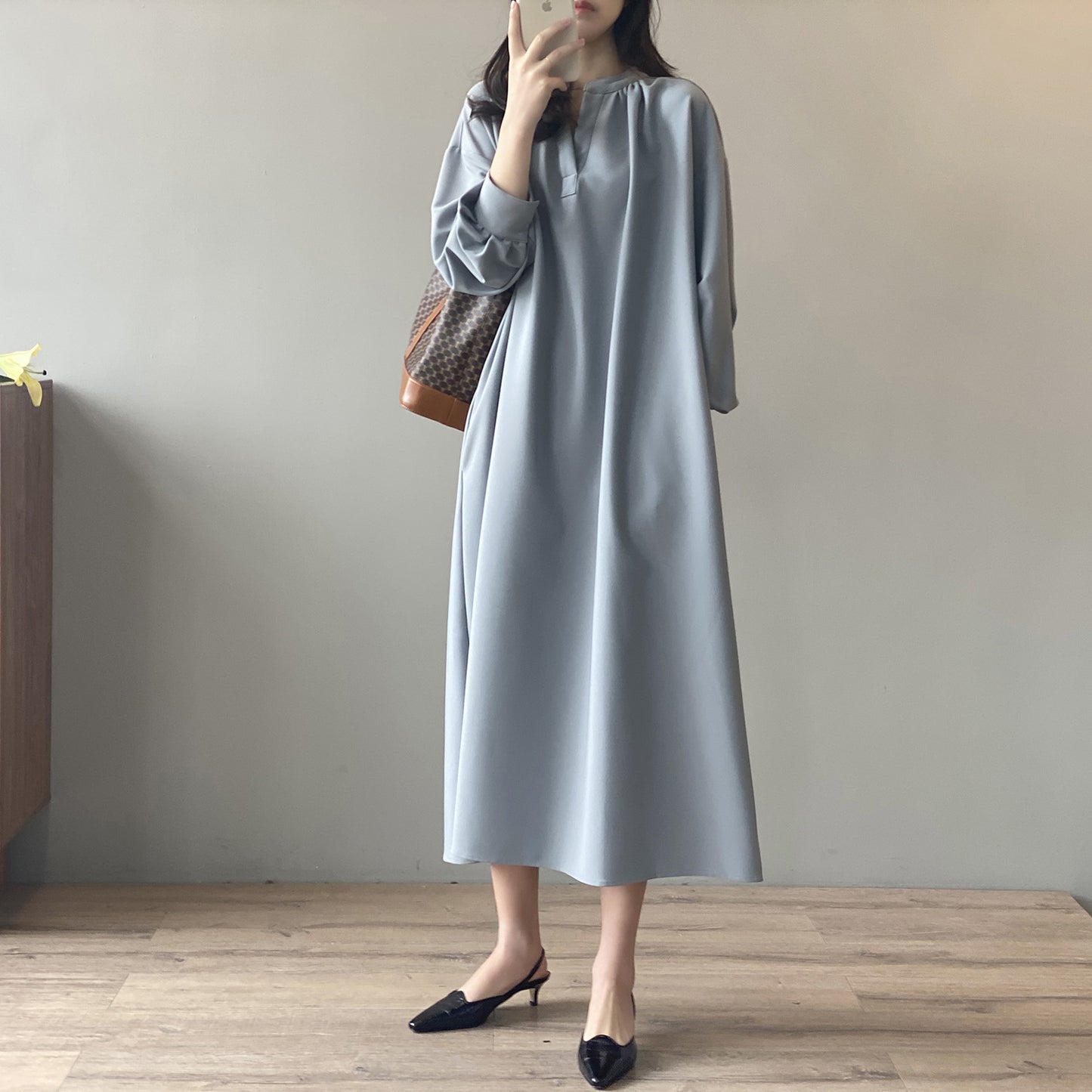 【24AW】【ワンピース】Vネック ゆったり 上品  ロング 長袖ワンピース 【JZシリーズ】