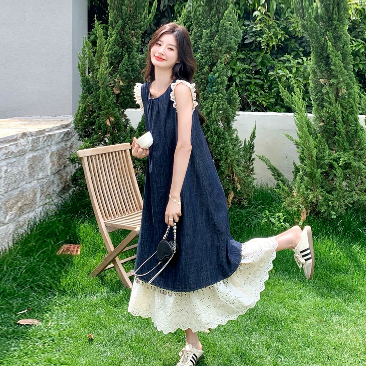 【ワンピース】夏新作 韓国風 ヴィンテージ風 スリム見え レーストリム ノースリーブ 切り替え デザイン ベストワンピース【JZシリーズ】