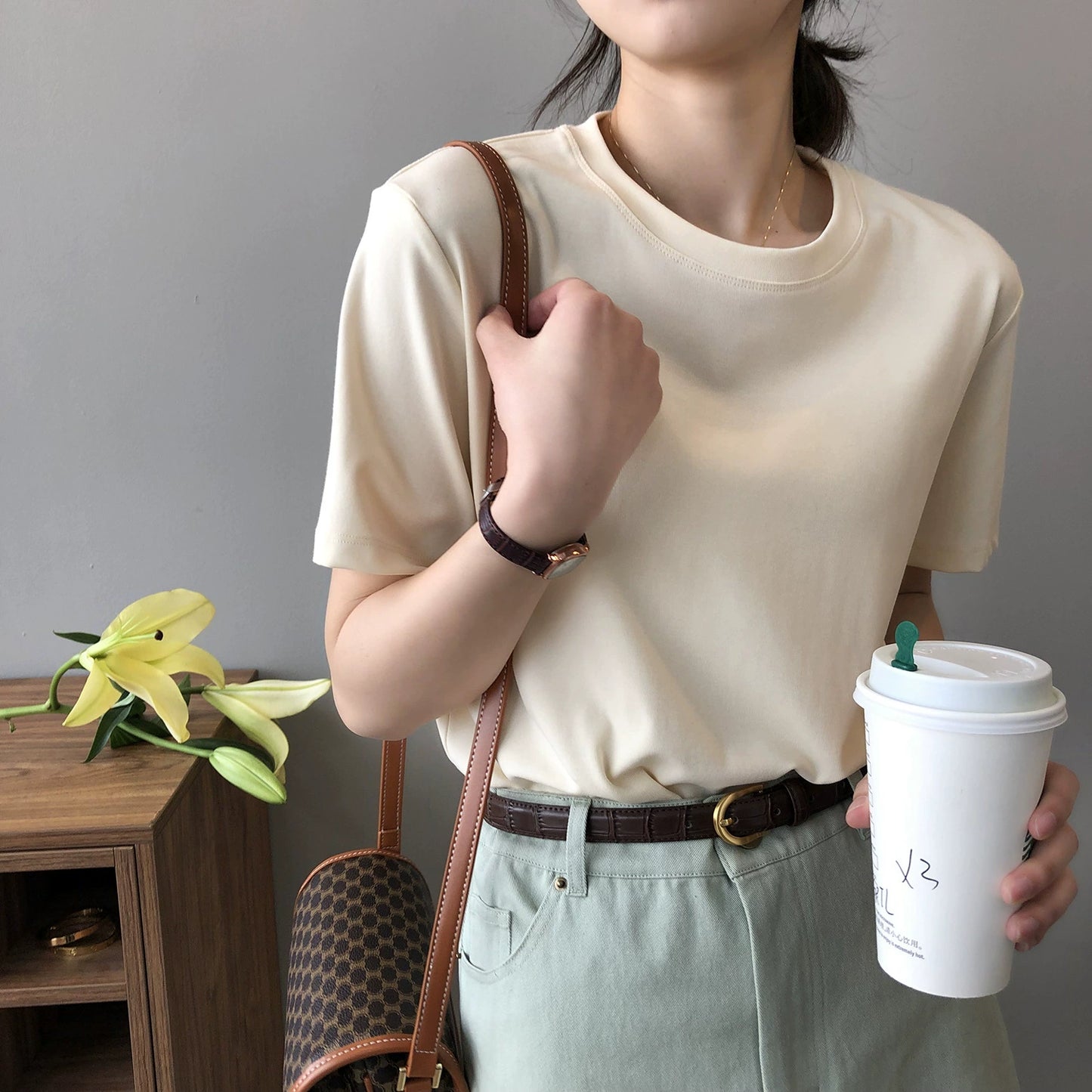 【トップス】無地 夏  ラウンドネック Tシャツ