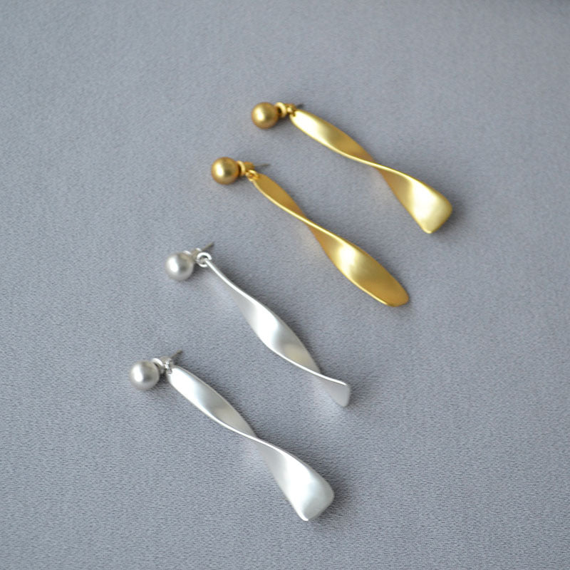 【🎁 B2G1｜先行スタート！】【グッズ】ハンドメイド風 ヨーロッパ風 個性派 ピアス レトロ 高見え 耳飾り